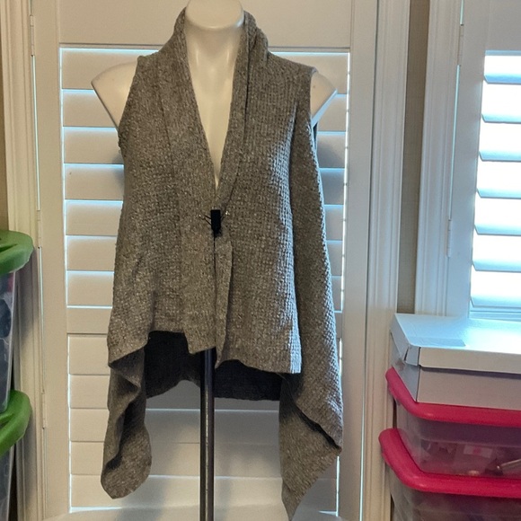 Old Navy Women's Gray Open Front Poncho - Picture 1 of 5